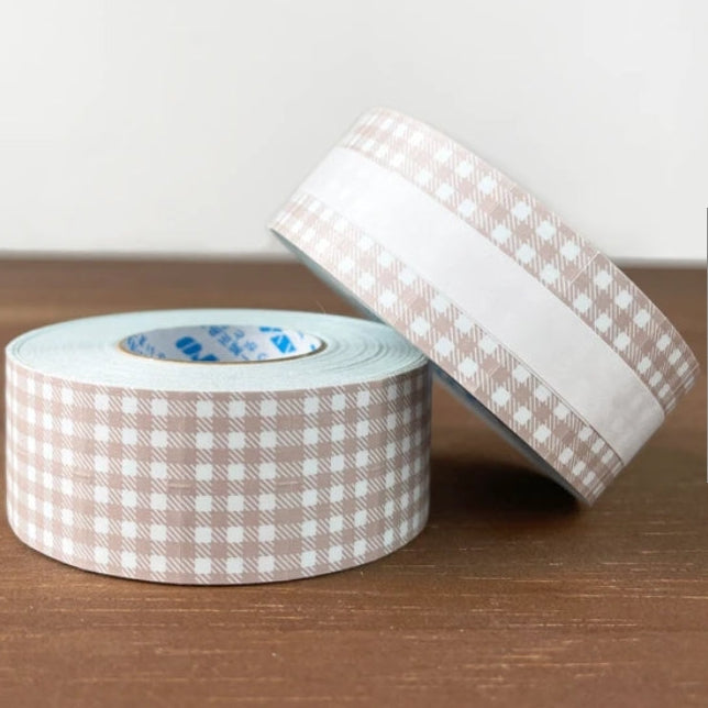 Stamp Marche Gingham Label Sticker Roll - Dusty Pink

Label stickers with Stamp Marche original designs.&nbsp;These are stickers originally for price tag applicators,now featuring a gingham check pattern!&nbsp;They can also be used to seal letters and envelopes, or as decorative materials for your planner. Fold them in half to use as index stickers or write or stamp them. Each pack contains 1,000 stickers with the same design, making them ideal for daily use or sharing.

Product Size: Approx. 55 x 21.6 mm i