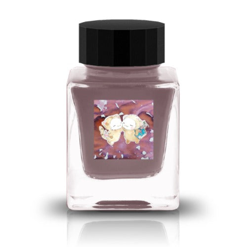 The Special Collaboration collection features inks from Tono & Lims during the "A Space Walk 2025" event in New York City! These collaboration inks shine uniquely with playful elements such as shimmer paired with fluorescent colors.
