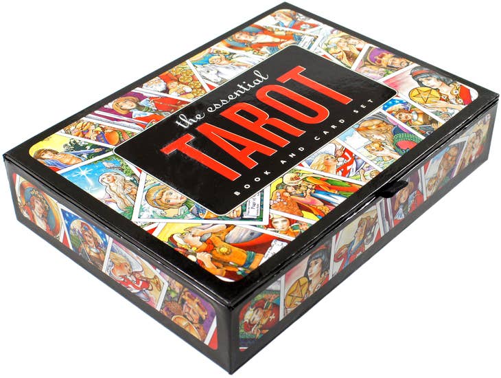El libro y el juego de cartas del tarot esencial 
