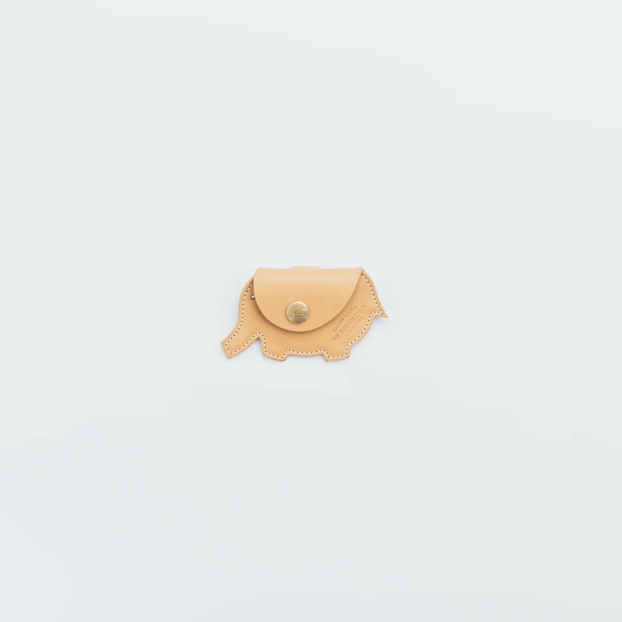A coin purse with a elephant motif.

It is small enough to carry in your pocket when you are out and about. Compact and sturdy, it can be used for many years, and the design is cute and makes a nice accent.
