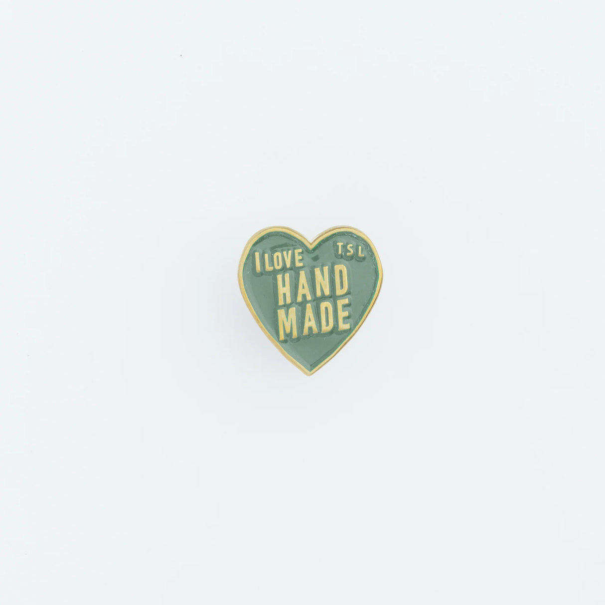 The popular "I love HANDMADE" design, well-known from our patches, is now available as a colorful pin!

It comes in 10 colors, matched to the paint colors of our engineer bags.

The metal parts are made from solid, unplated brass.

As you use it, the brass will develop a natural patina over time—enjoy the changing character that comes with age.

Color: The color you see on your screen may differ from the actual product.

Brass Products

Due to the nature of brass, some areas may appear slightly tarnished du
