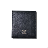 This case for fountain pens can hold five pens individually.

Lined with pig suede for a luxurious look and feel, your precious pens will be well protected and carried.

The buttons are original, made of solid brass and stamped with T.S.L.

SIZE :&nbsp;L13cm × H15cm


COLOR : Camel / Brown&nbsp;/ Black


MATERIAL :&nbsp;Cow leather

Leather Products:

The leather used in this product is natural leather.
We do not use scratches that lead to tears or rips, but we use scratches and wrinkles that are originally