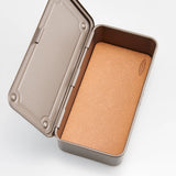 This is a Insole sheet specifically for toolboxes, made from bonded leather by the renowned German company Salamander.

Bonded leather is an environmentally friendly material made by processing leather scraps into fibers, which are then mixed with resin and reprocessed into sheets. It retains the natural texture, durability, and moisture absorption of genuine leather, while also allowing you to enjoy the color changes and patina that develop over time. Due to the characteristics of bonded leather, there may