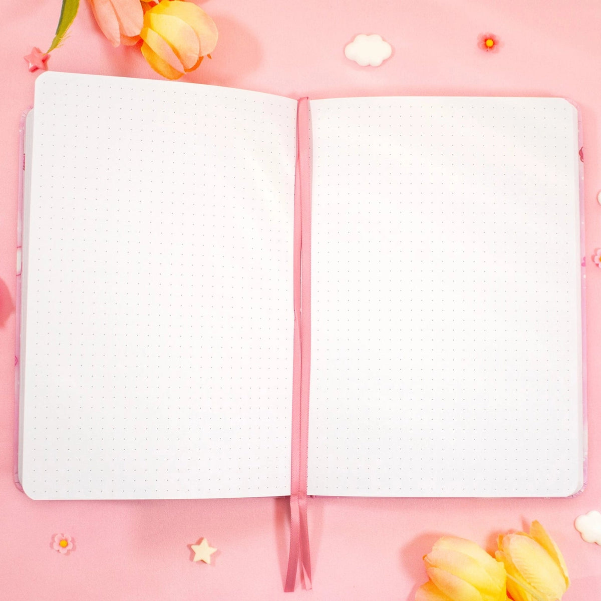 Unicorn Eclipse -&nbsp;Love Story Dotted Journal

✧Size &amp; Materials✧


Size: A5 (approximately 5.8 x 8.3 inches)
Smooth hardcover, rounded corners
160 dot grid pages, 160 gsm
Includes 2 ribbon bookmarks, elastic band, and back pocket