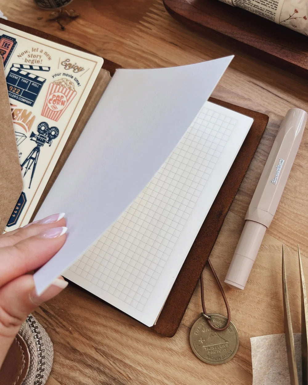 Sarica Studio Cream Notebook (Passport TN Size)