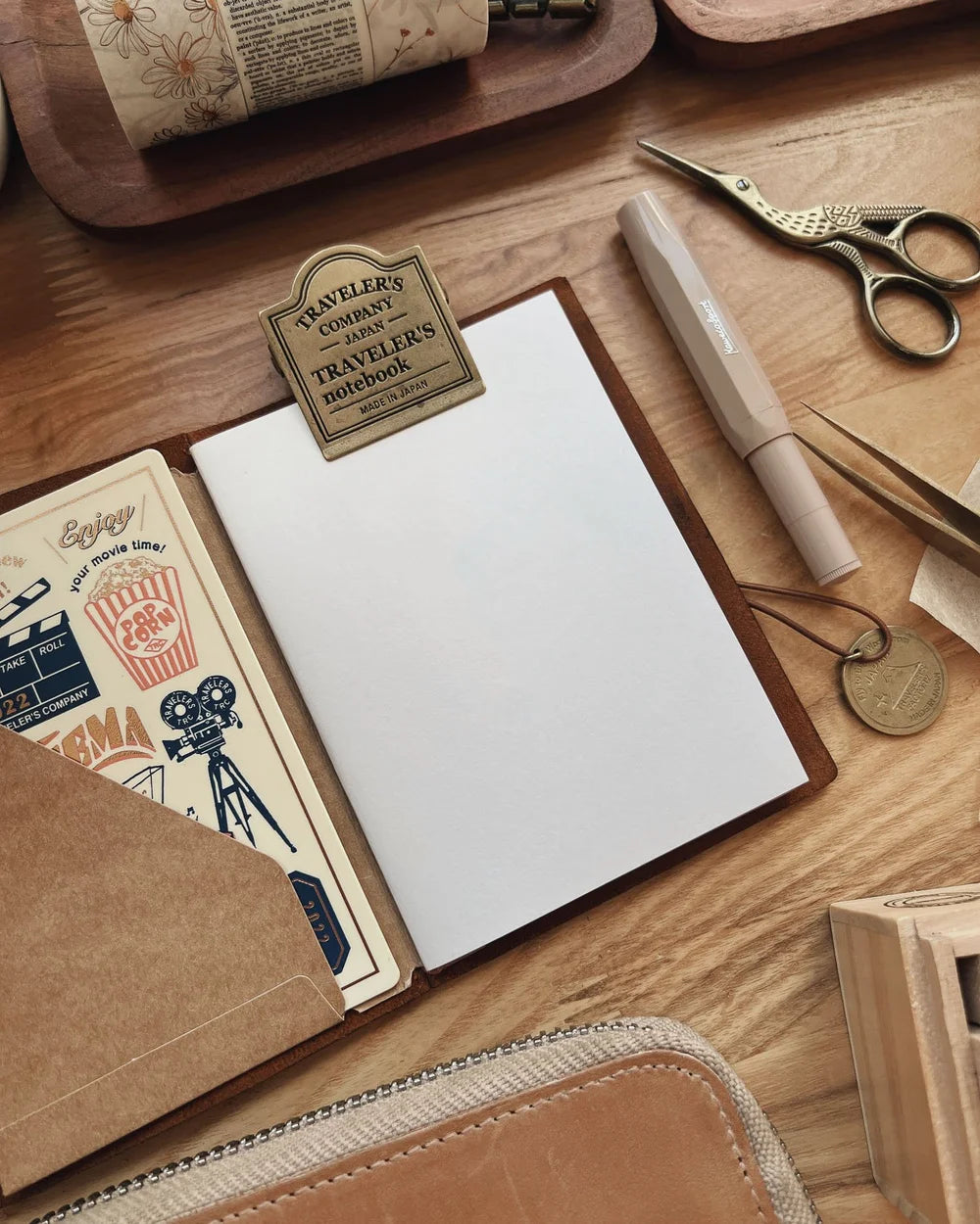 Sarica Studio Cream Notebook (Passport TN Size)