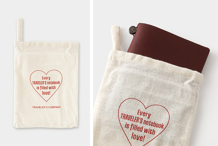 TRAVELER’S notebook LOVE AND TRIP Red (Passport Size)
